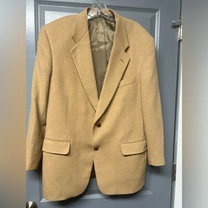 Vintage Evan Picone Camel hair blazer. Mens size 41R. Great shape! Classic